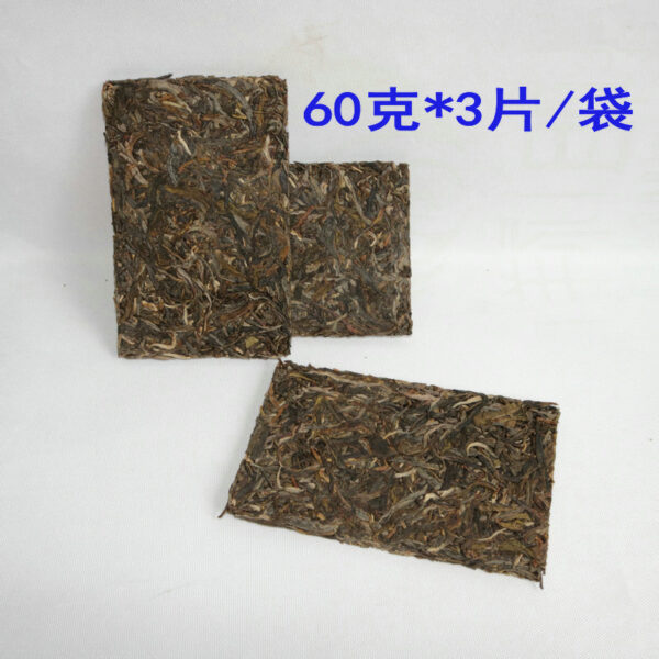 Yunnan Tea Mengku Zhengqi Pond Old Tree Tea Hand Tear Cake Raw Tea 180g - Image 3