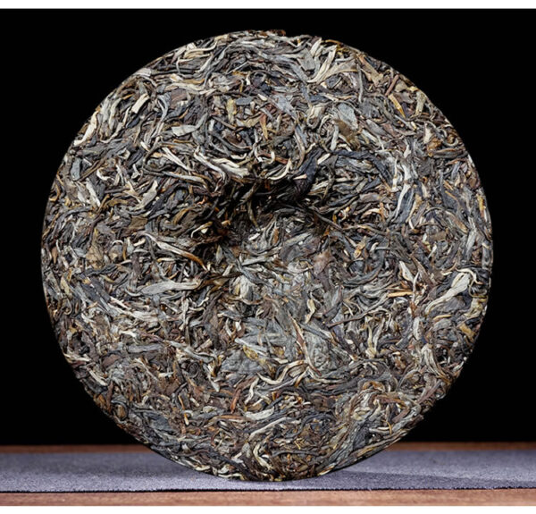 Lao Man'e Pu'er Raw Tea Yunnan Brown Mountain Qizi Cake Tea 357g - Image 4