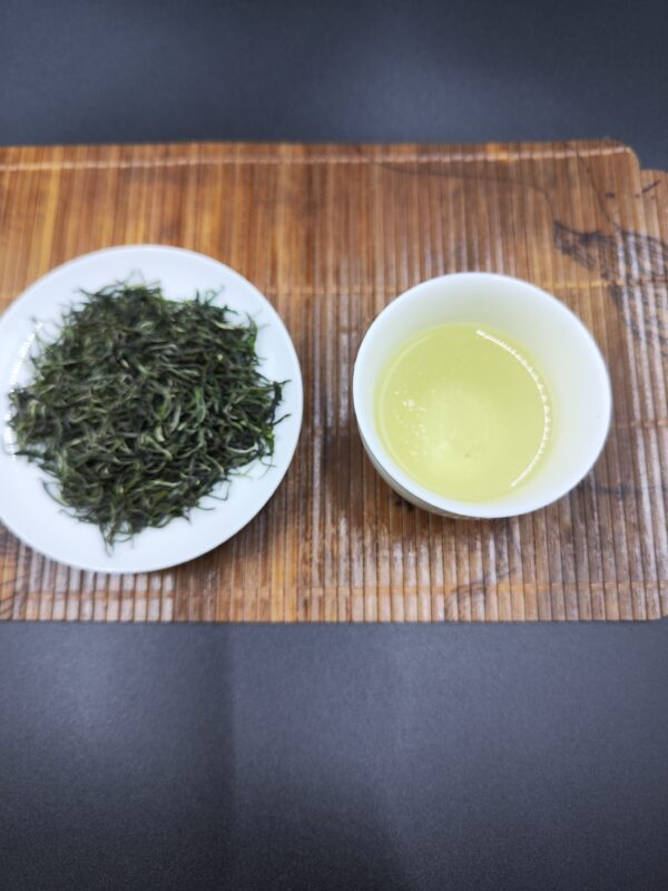 Xinyang Maojian Spring New Tea Fresh Bud Leaf Ecological Tea Garden Bulk - Image 10