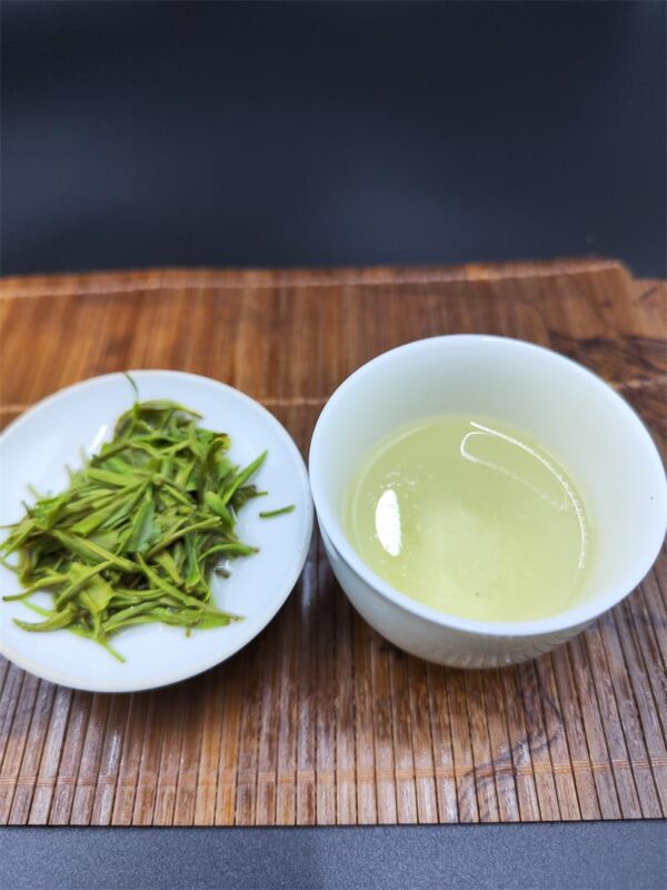 Xinyang Maojian Spring New Tea Fresh Bud Leaf Ecological Tea Garden Bulk - Image 12