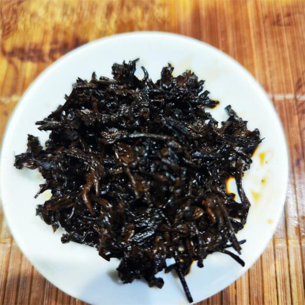 Yunnan Pu'er Dayi Hongyu Sweet and Mellow Ripe Tea Cake 357g - Image 7